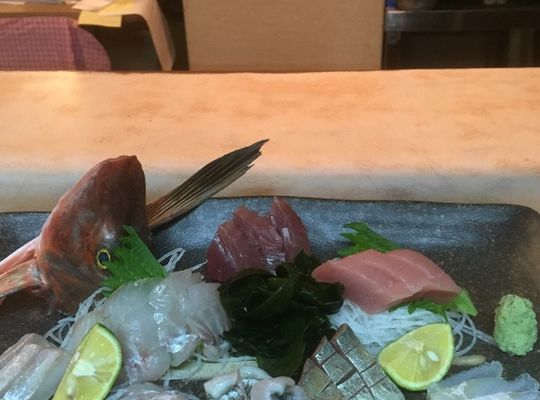おすすめ鮮魚大サービス盛り‼️