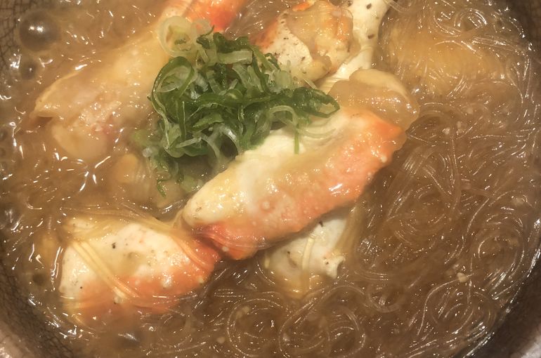 タラバガニと春雨の甘辛土鍋煮